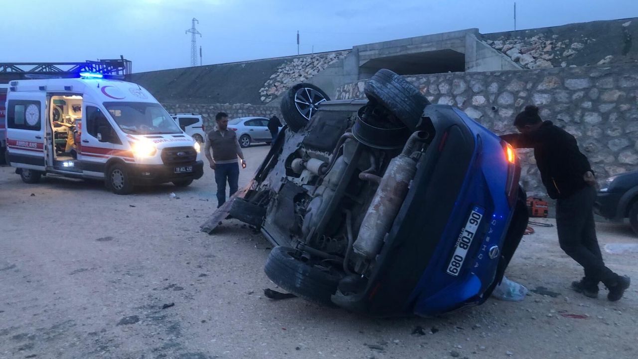 Cip köprüden uçtu: 3 yaralı