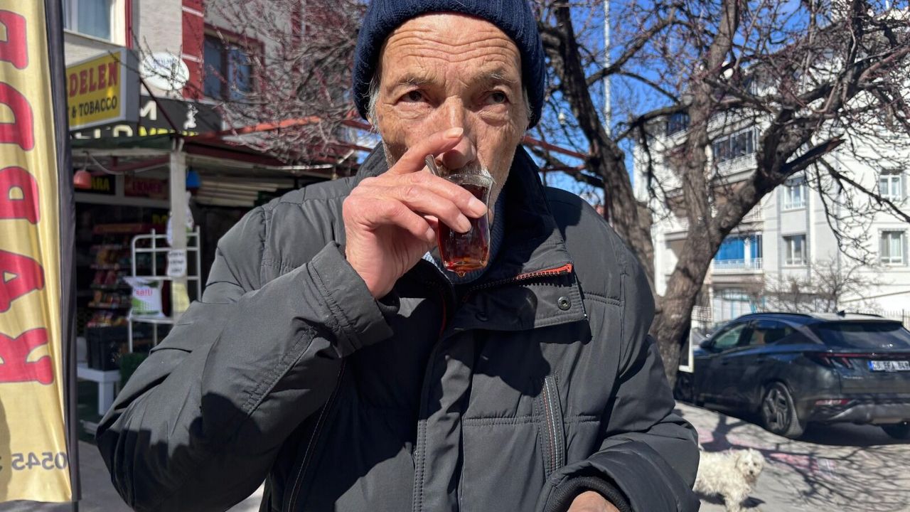 34 yıldır su içemiyor