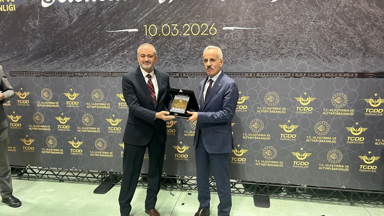 “Demiryolu ağımız 2028'e  kadar 17.287 km. olacak”