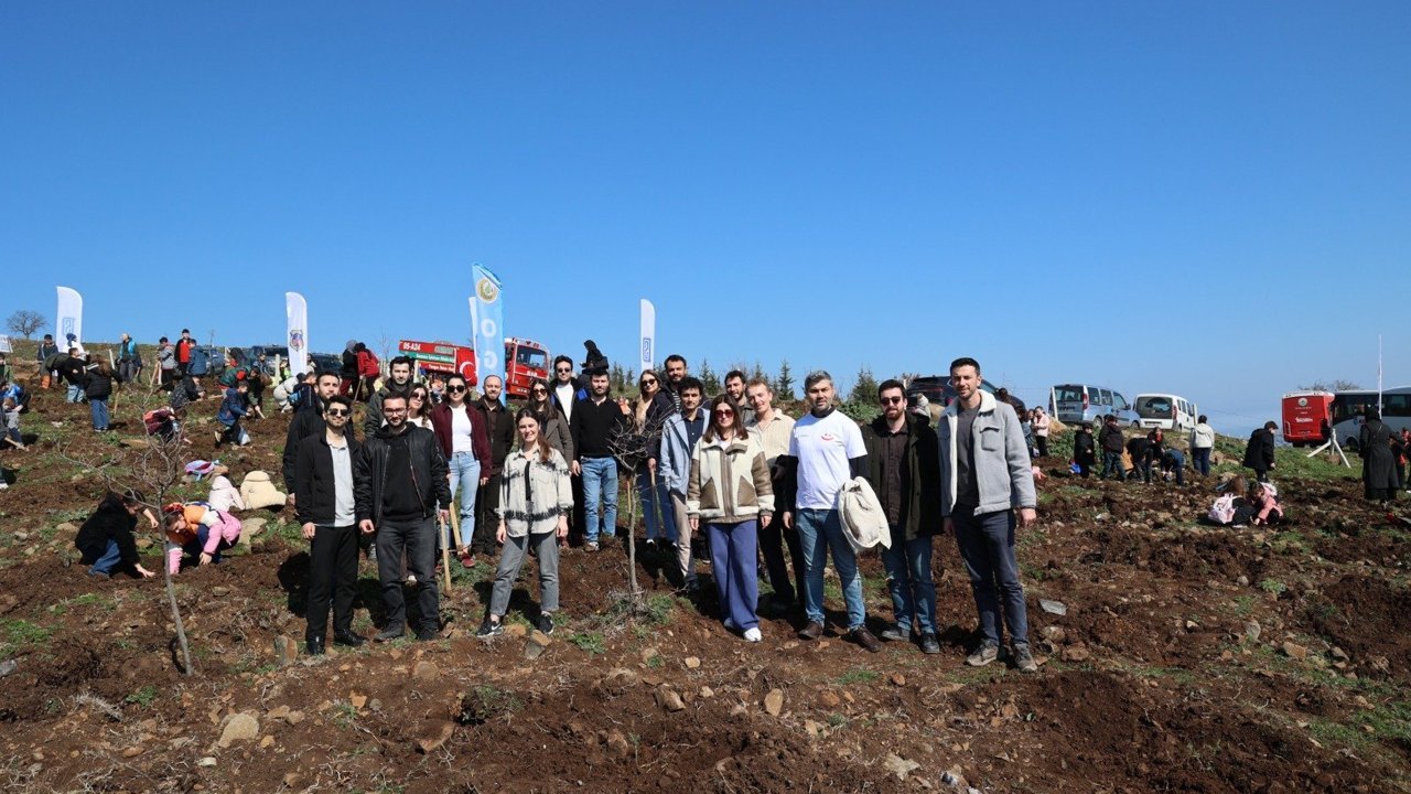 YEDAŞ, yüzlerce fidanı  toprakla buluşturdu