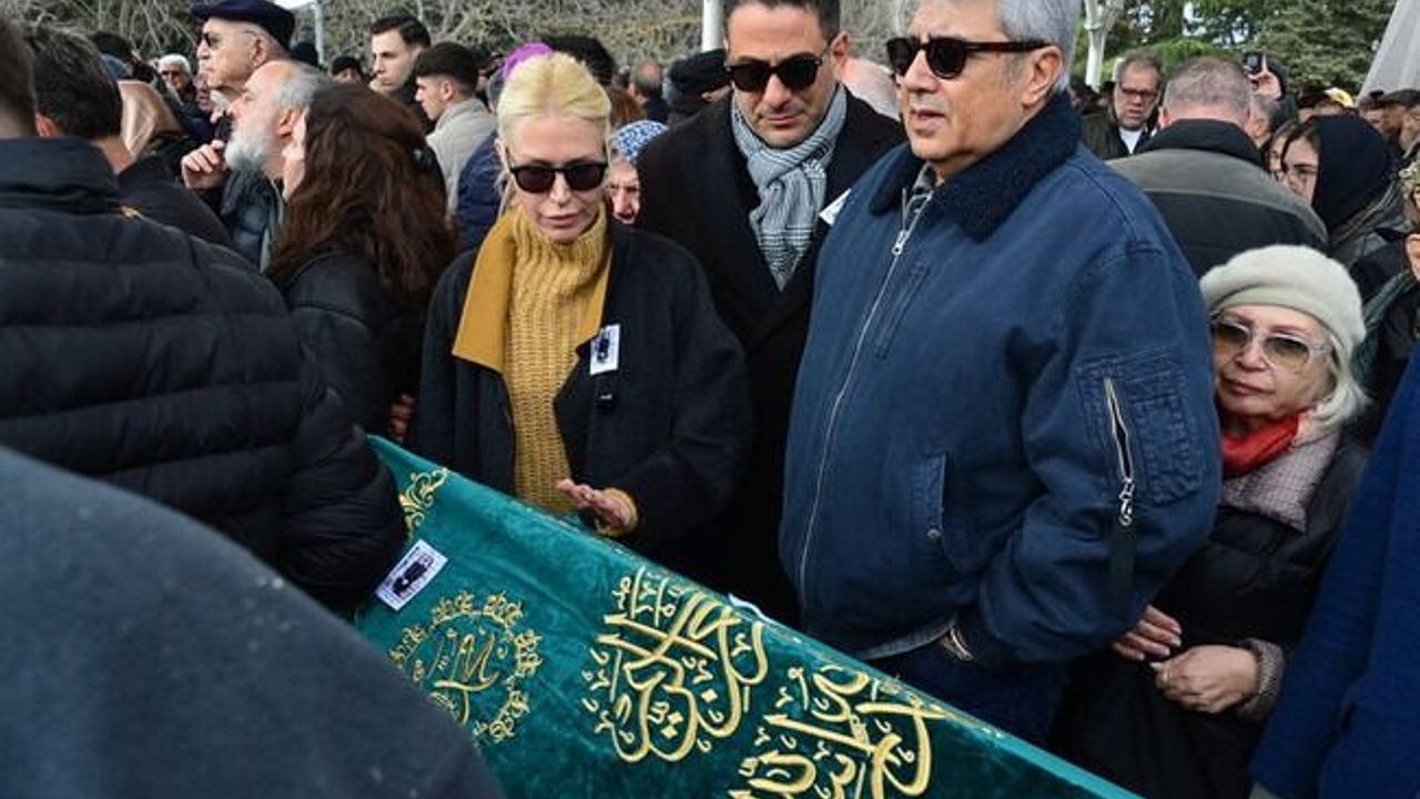 Alinur Velidedeoğlu son  yolculuğuna uğurlandı