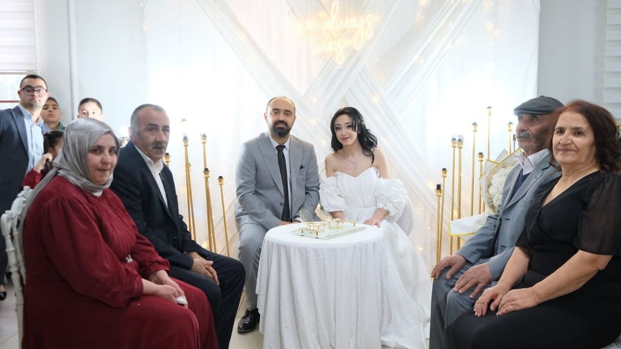 İlknur & Caner çifti nişanlandı