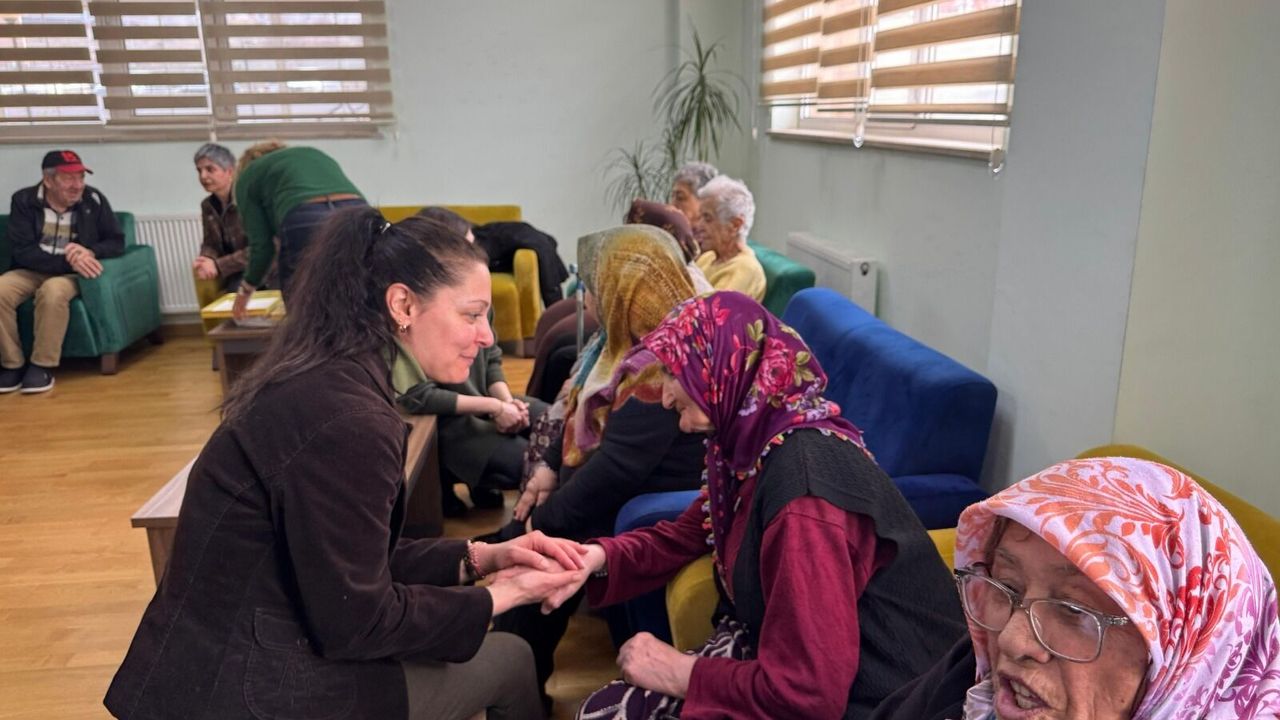 CHP’li kadınlardan  bayram ziyaretleri