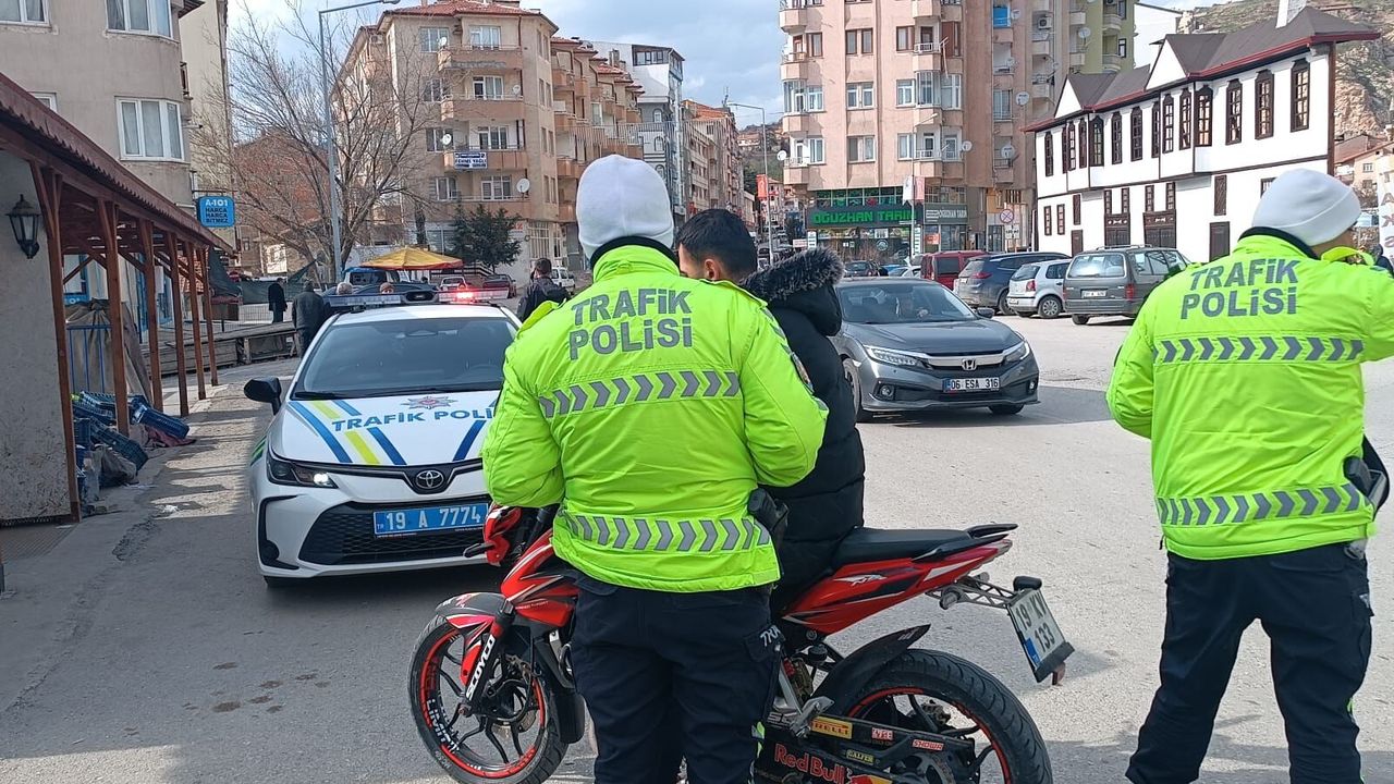 Çorum'da 5 motosiklet sürücüsüne 266 bin lira ceza verildi