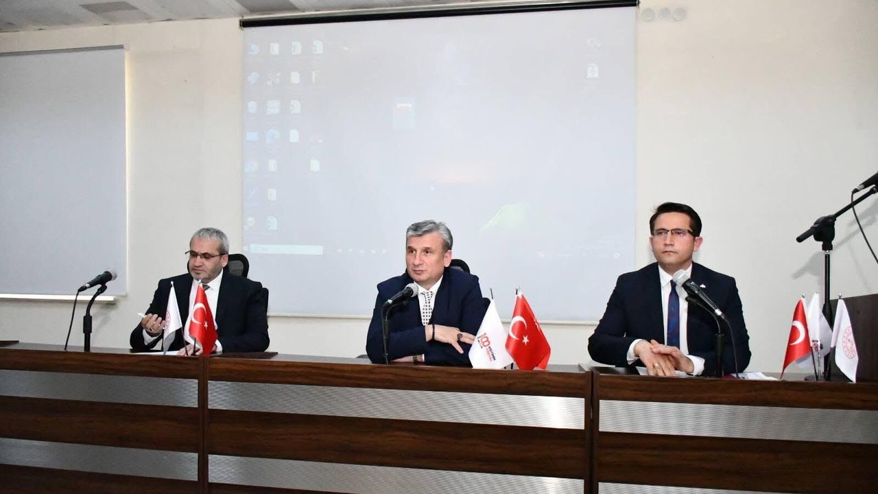 MEB Genel Müdürü Güner, Çorum'da özel eğitim kurumlarının temsilcileriyle buluştu