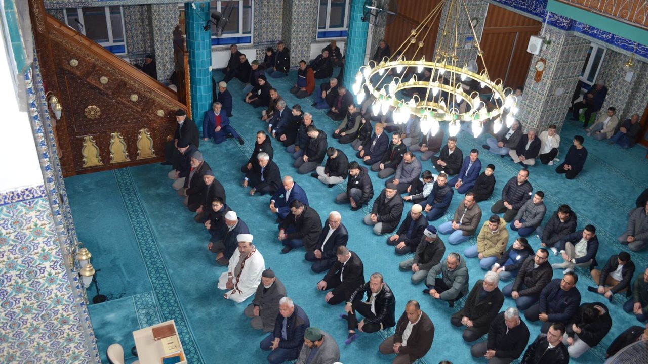 Çorum'da bayram namazı kılındı