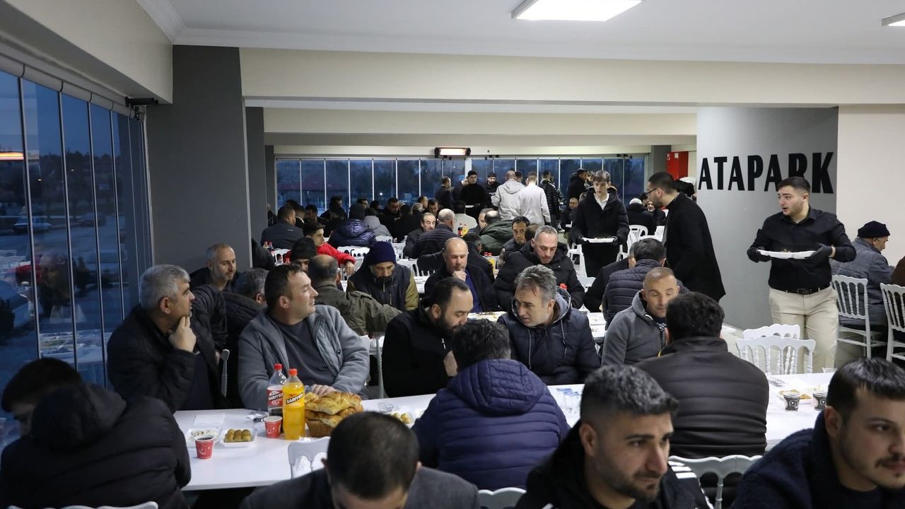 Alaca Belediyesi personelleri iftar programında buluştu