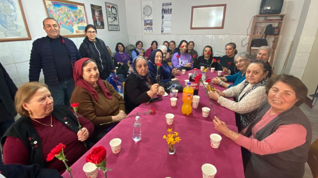 Üçköy Derneği’nde çiğdemli Kadınlar Günü kutlaması