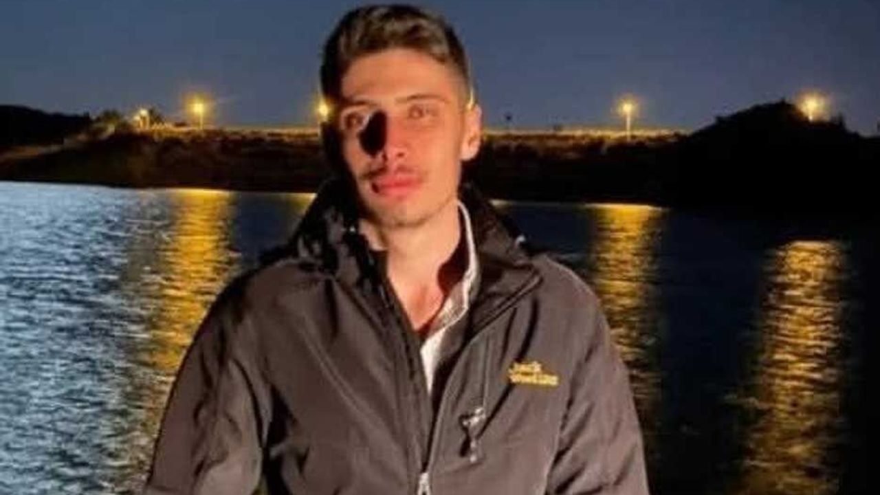 Yolculuk yaparken kalbine yenik düştü