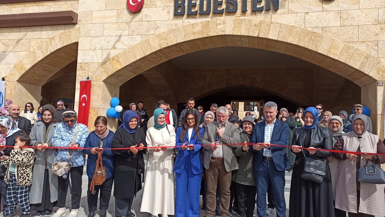 Kadın El Emeği Çarşısı Bedesten’de açıldı