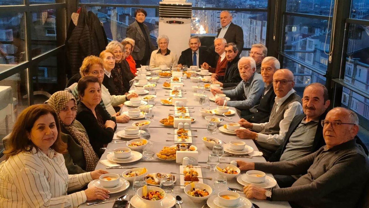 Çorum Lisesi arkadaşlarının  Dalgıçlar’da iftar buluşması