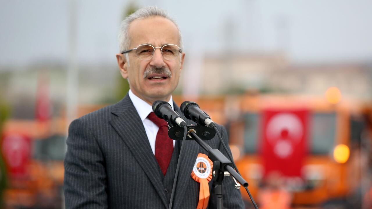 “Çorum - Samsun hızlı tren ihalesini  bu sene içinde yapmayı planlıyoruz”