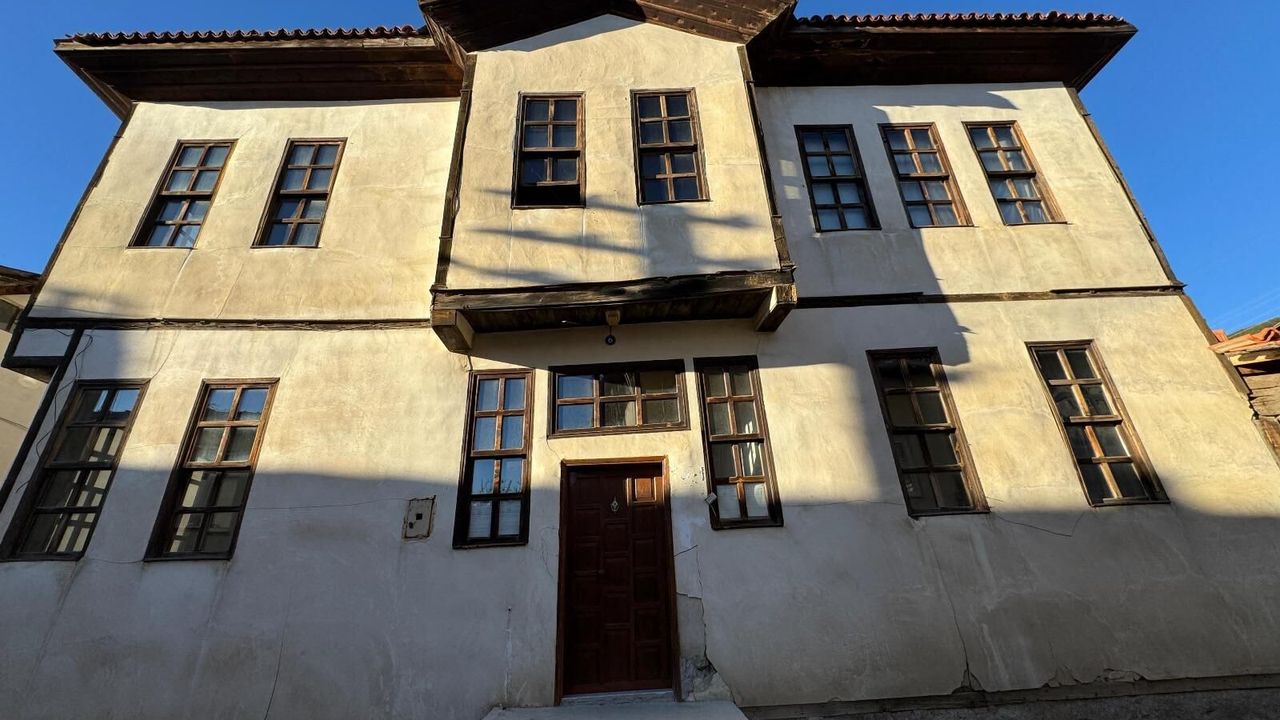 Tarihi konak butik otele dönüştürülüyor