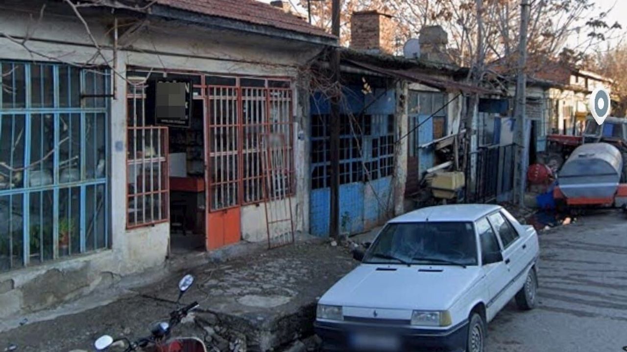 İşyerinden haraç isteyen silahlı kişiler aranıyor