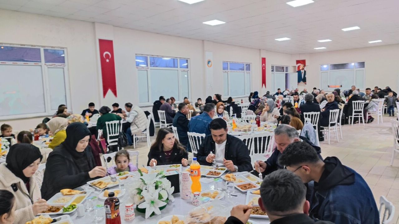 Oğuzlar Belediyesi personeli iftar sofrasında buluştu