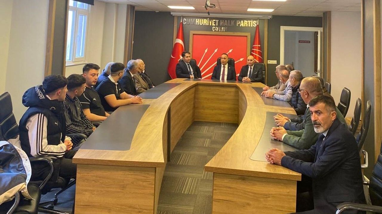 İYİ Parti heyetinden siyasi partilere bayram kutlaması