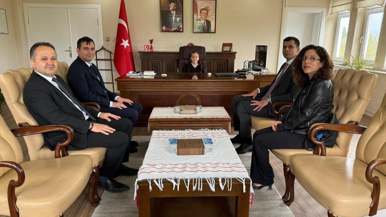 Kargı'da makamlar  çocuklara devredildi