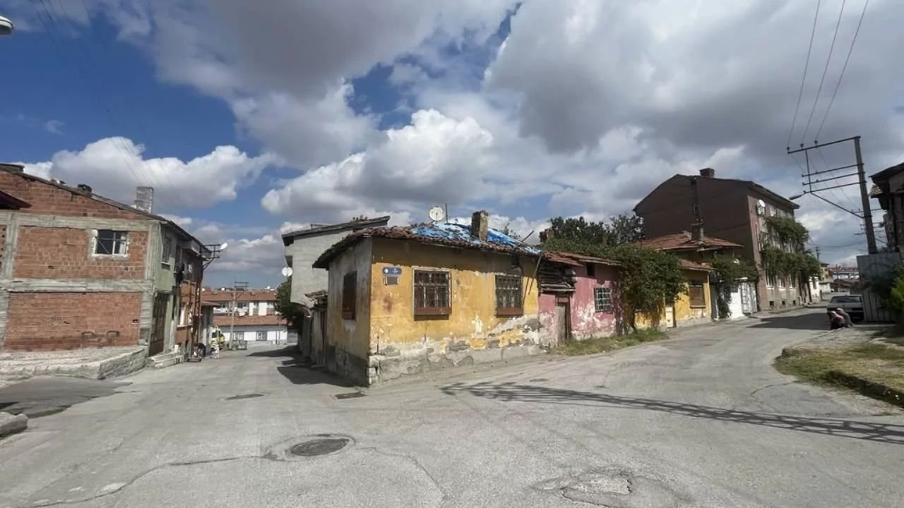 Bakan müjdeledi: Kale ve Mimar Sinan’da kentsel dönüşüm görüşmeleri başlıyor! İşte tarihi