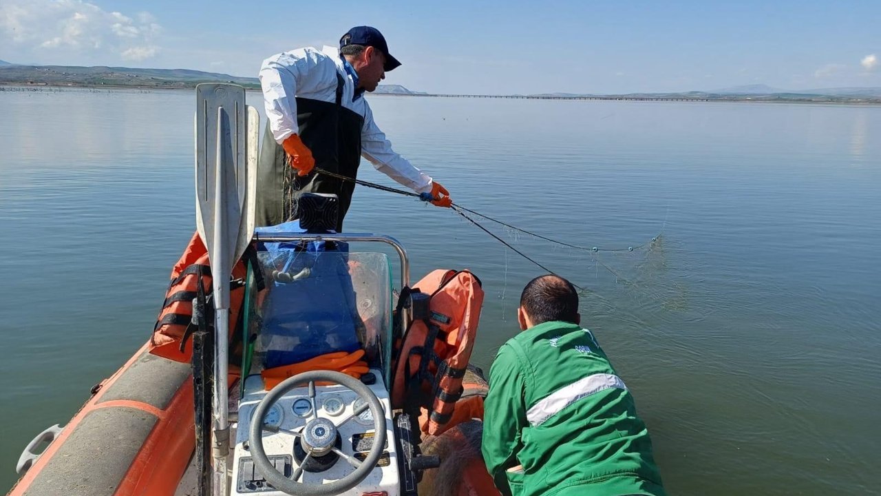 Su ürünleri denetimlerinde  16 bin metre ağ ele geçirildi