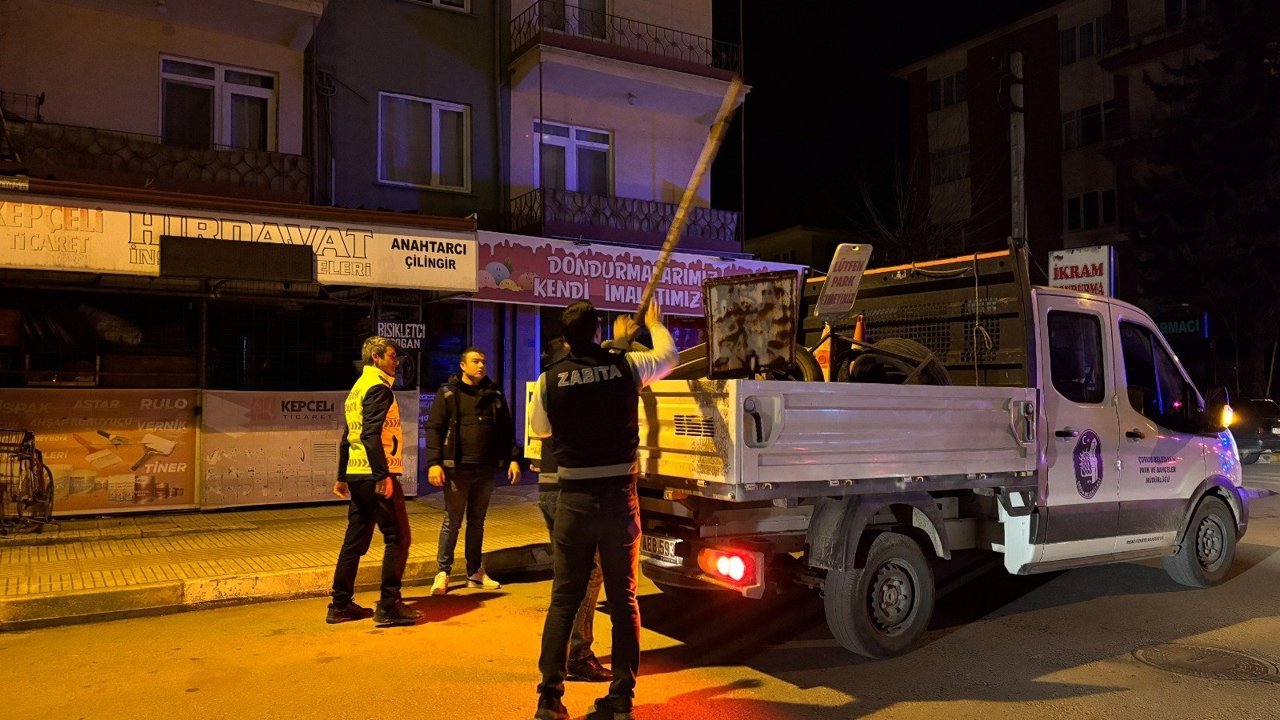 Zabıta ekiplerinden  gece denetimi