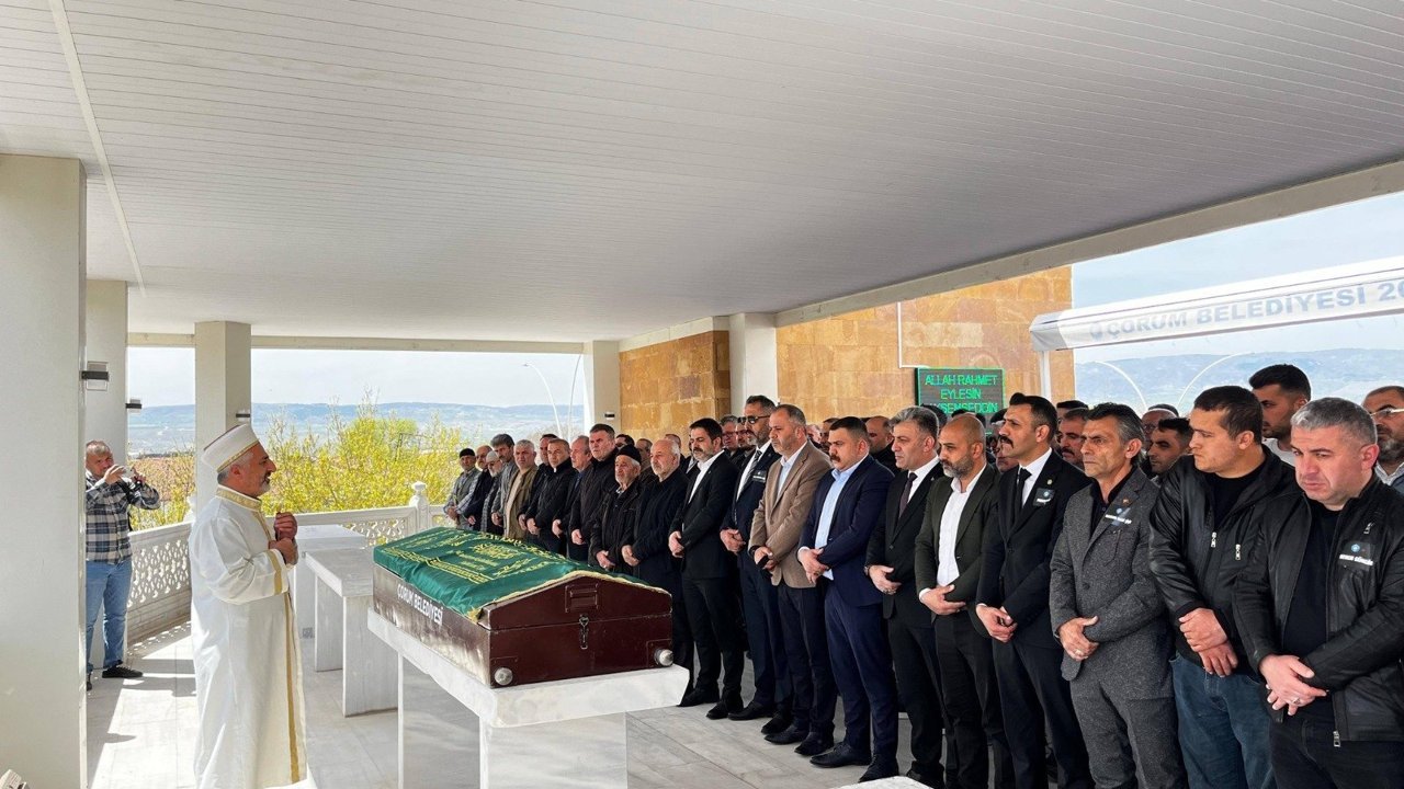 Gıyabi cenaze namazı kılındı