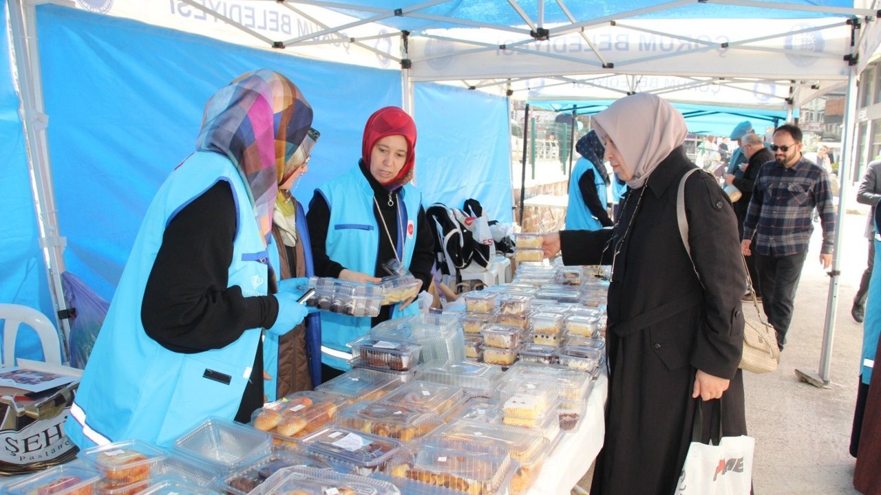 Evlenecek çiftlere destek  için “hayır çarşısı” yapıldı