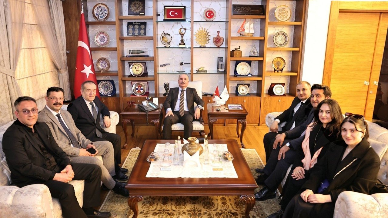 Vali Çalgan, Optisyenler  Odası heyetini kabul etti