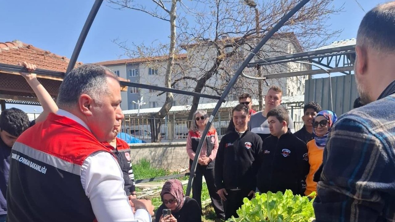 Engelsiz Tarım atölyesinin ilk dersi İl Müdürü Taş’tan