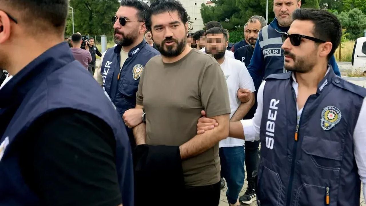 Rasim Ozan Kütahyalı da tutuklanmıştı! 5 TL'ye valiz dolusu para