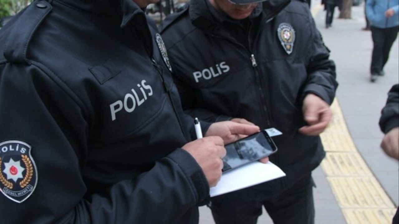 Polis 3 bin 187  kişinin kimlik  sorgusuna baktı