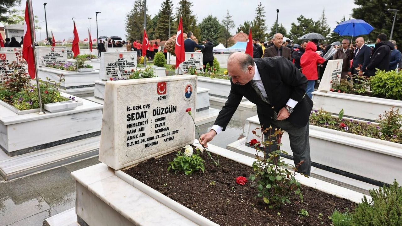Şehitlerimizi unutmadılar