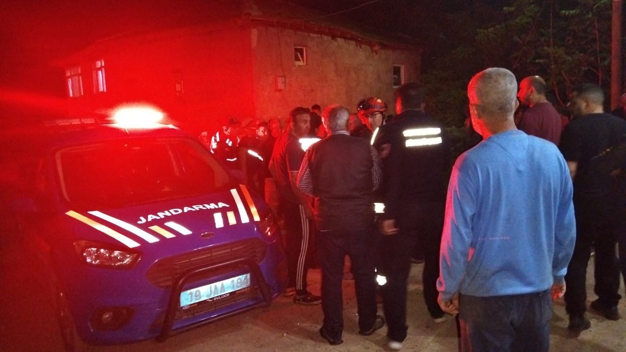 Aynı gün içinde 2 kez kendi evini yaktı