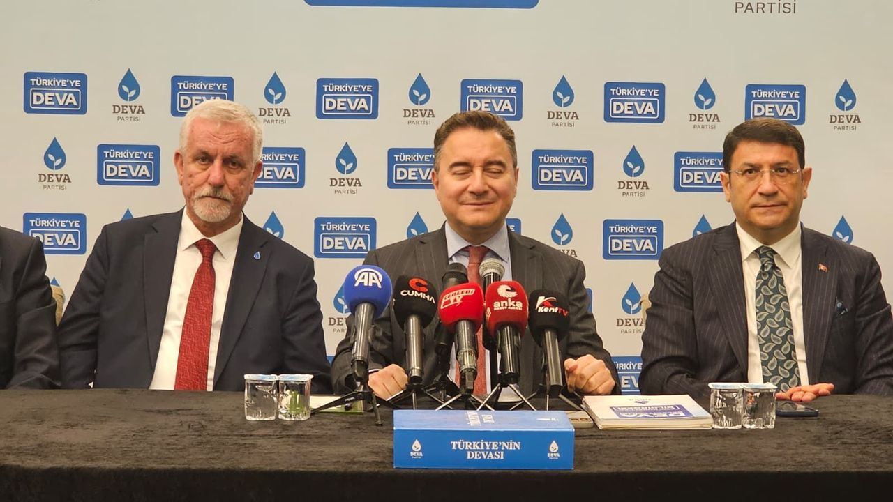 Ali Babacan Çorum’da konuştu: “Türkiye’nin sorunu sadece ekonomi değil, adalet ve yönetim sorunu”