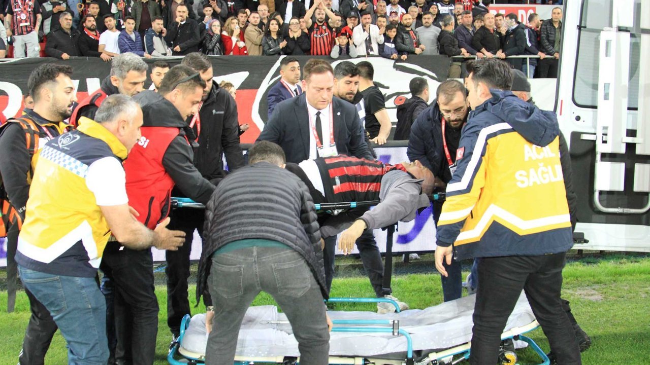 Tribünde fenalaşan taraftar hastaneye kaldırıldı