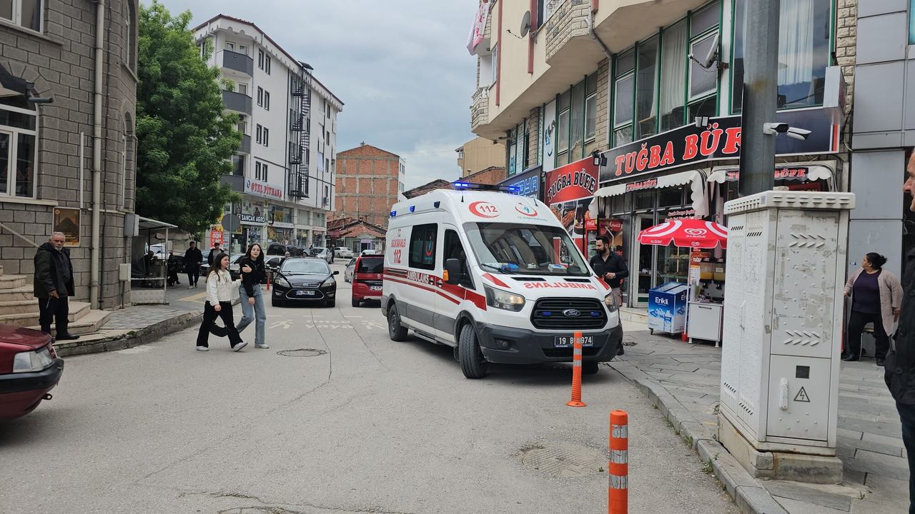 Esnaf ile müşteriler arasında terlik kavgası: 2 yaralı