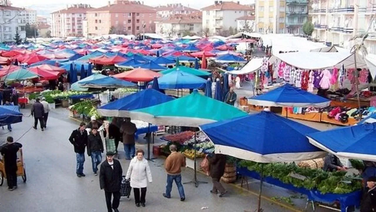 “Cumartesi Pazarı’nın üzeri kapanacak, ihale bu ay içinde yapılacak”