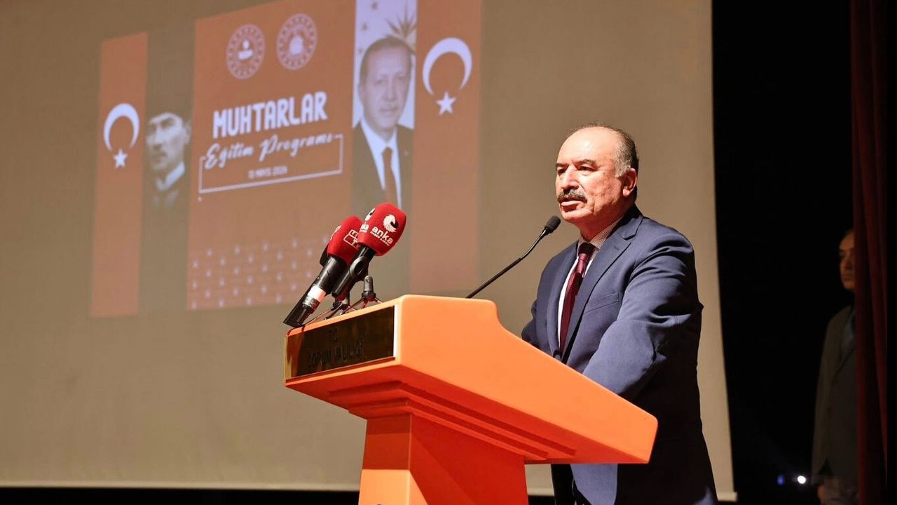 Vali Çalgan muhtarlarla bir araya geldi