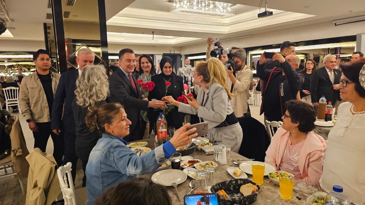 Babacan: "Geçim sıkıntısı derinleşiyor, adaletli düzen şart"