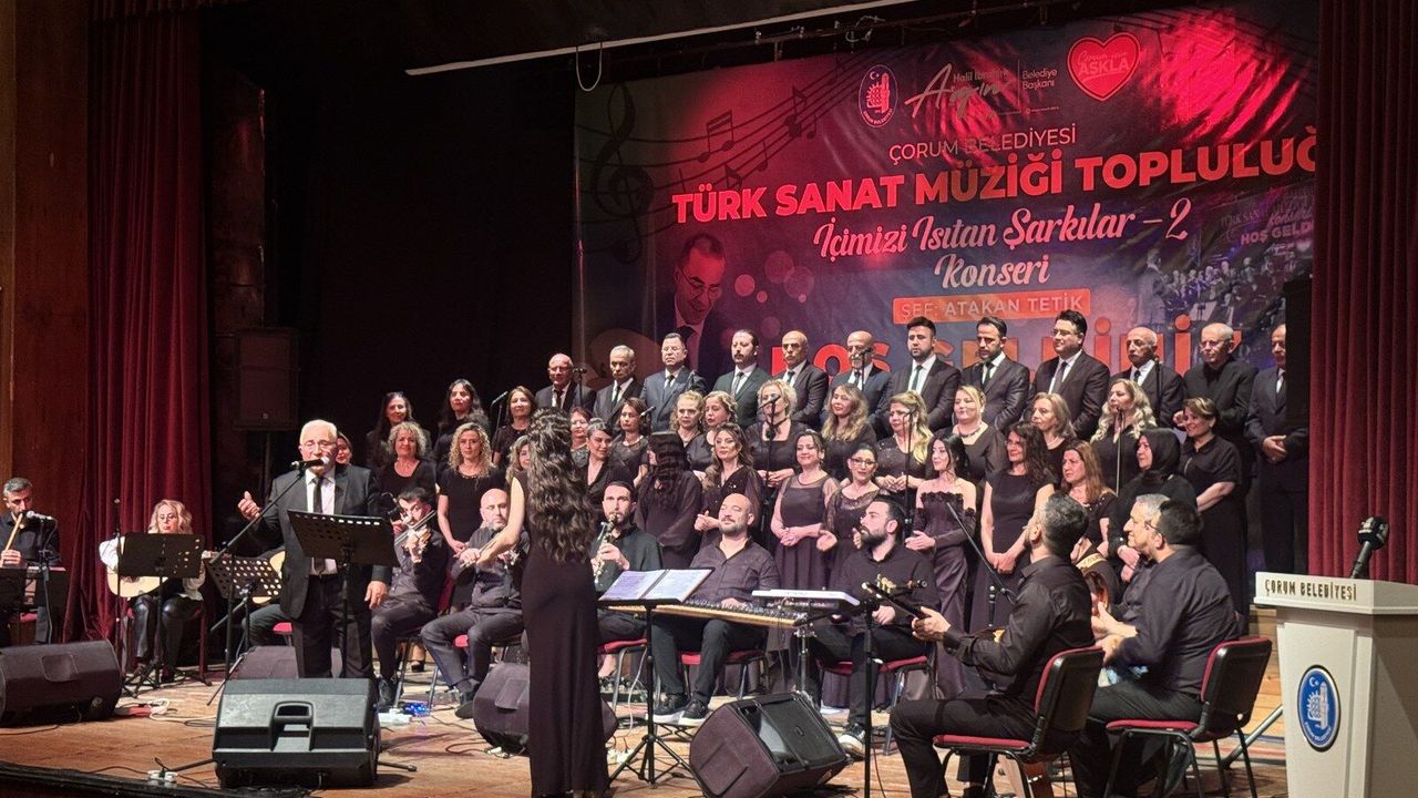 “İçimizi Isıtan Şarkılar” konseri büyüledi