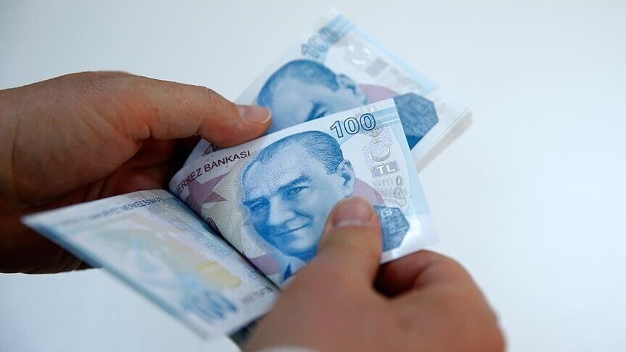 Emekli maaşları ve ikramiyeler o tarihte hesaplarda