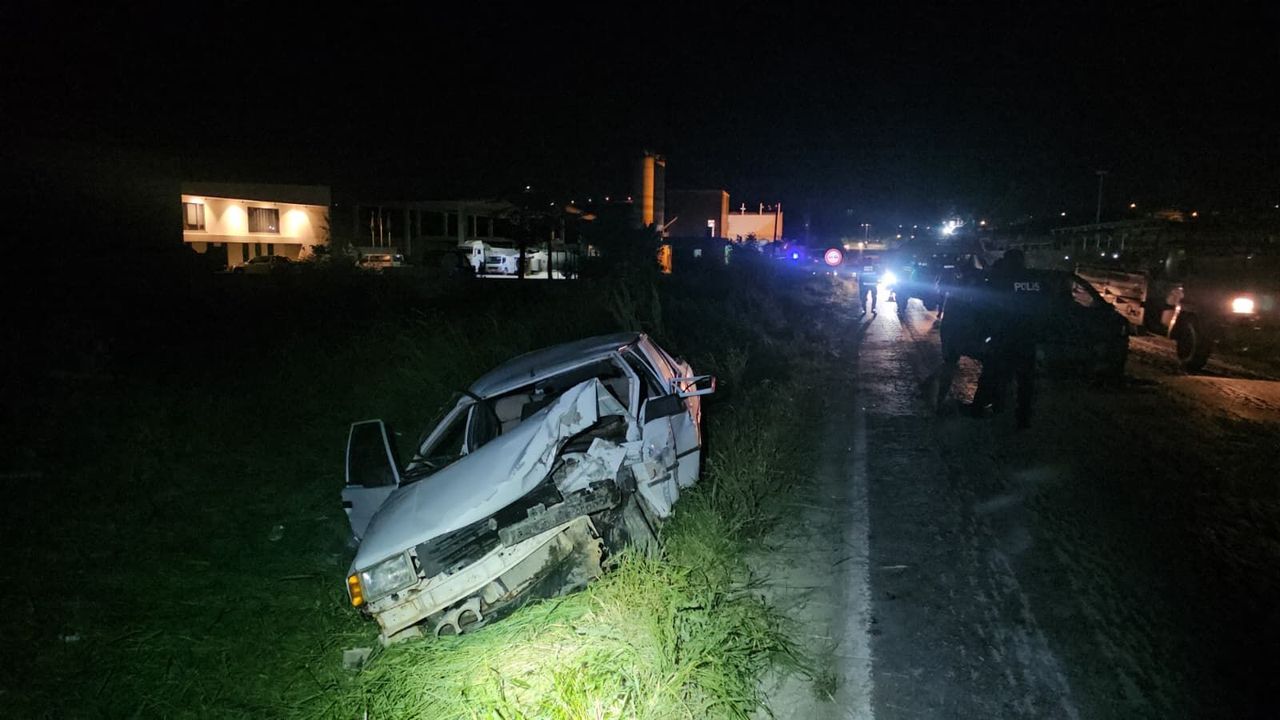 Çorum'da iki otomobil çarpıştı: 6 yaralı
