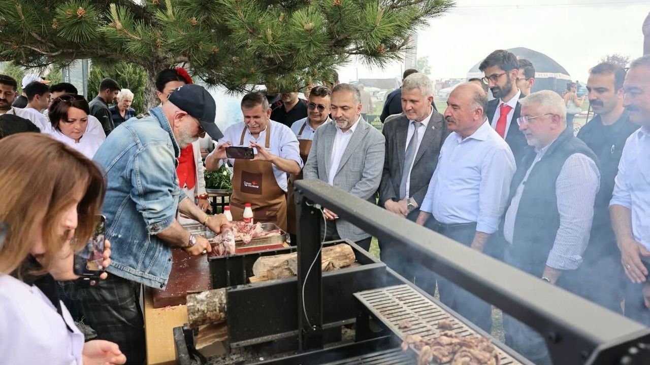 Hem gözlere hem de  damaklara hitap ettiler
