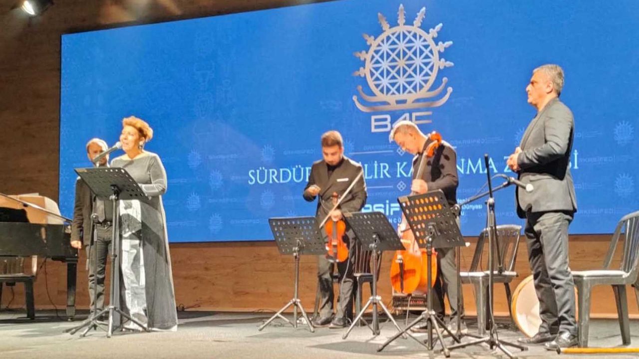 Muhteşem bir sanatsal  şölenle başlayan “zirve”