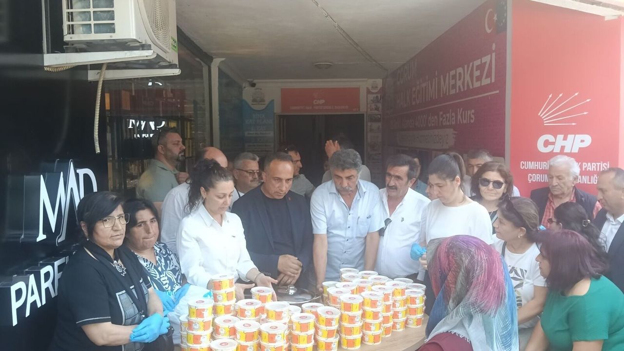 Muharrem ayında CHP’den aşure ikramı