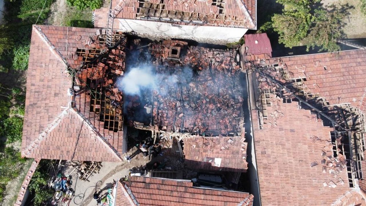 Tandırda çıkan yangın 3 evi küle çeviriyordu