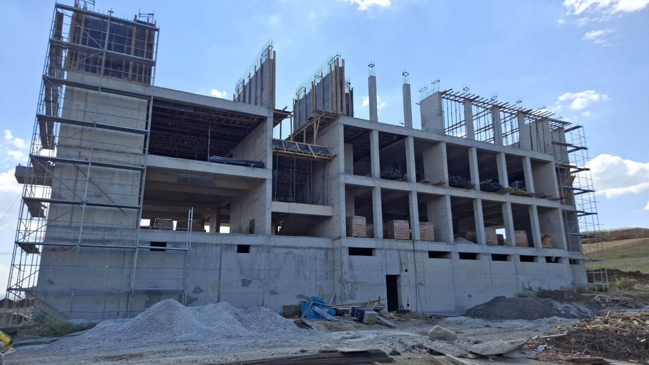 Silimkent TOKİ İlkokulu  modern binaya kavuşuyor