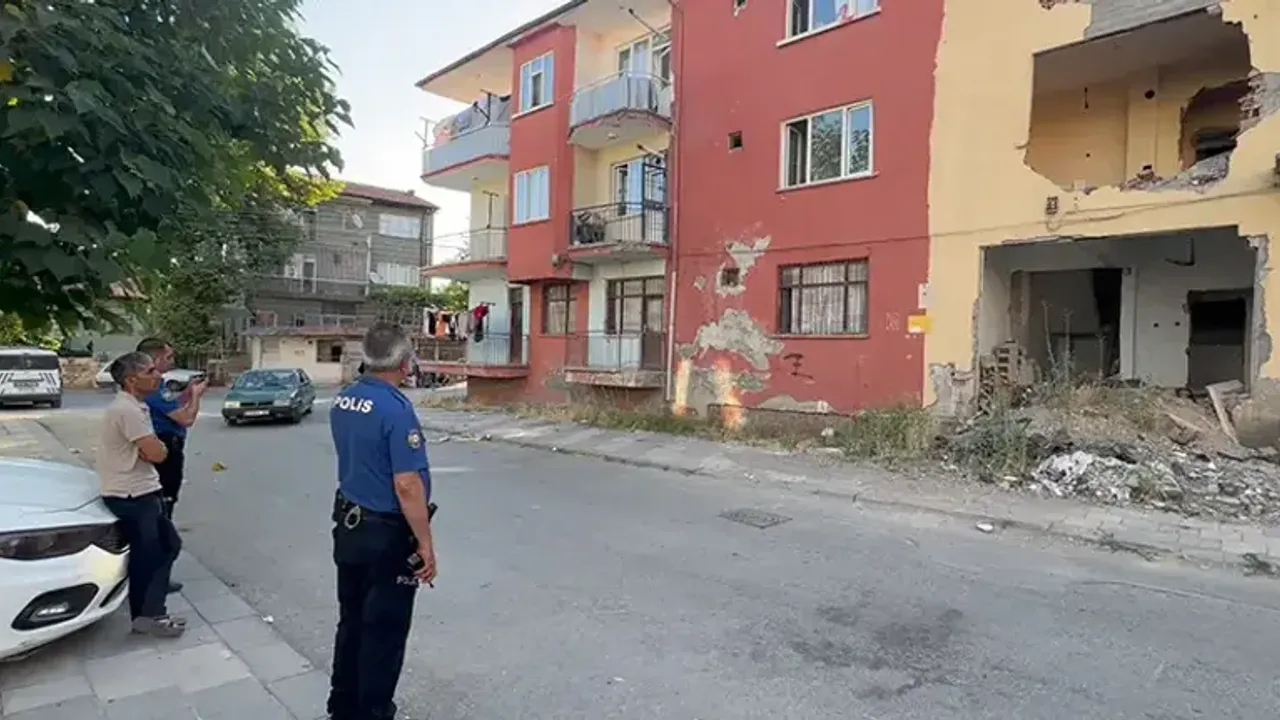 5 şiddetindeki depremle sallandılar