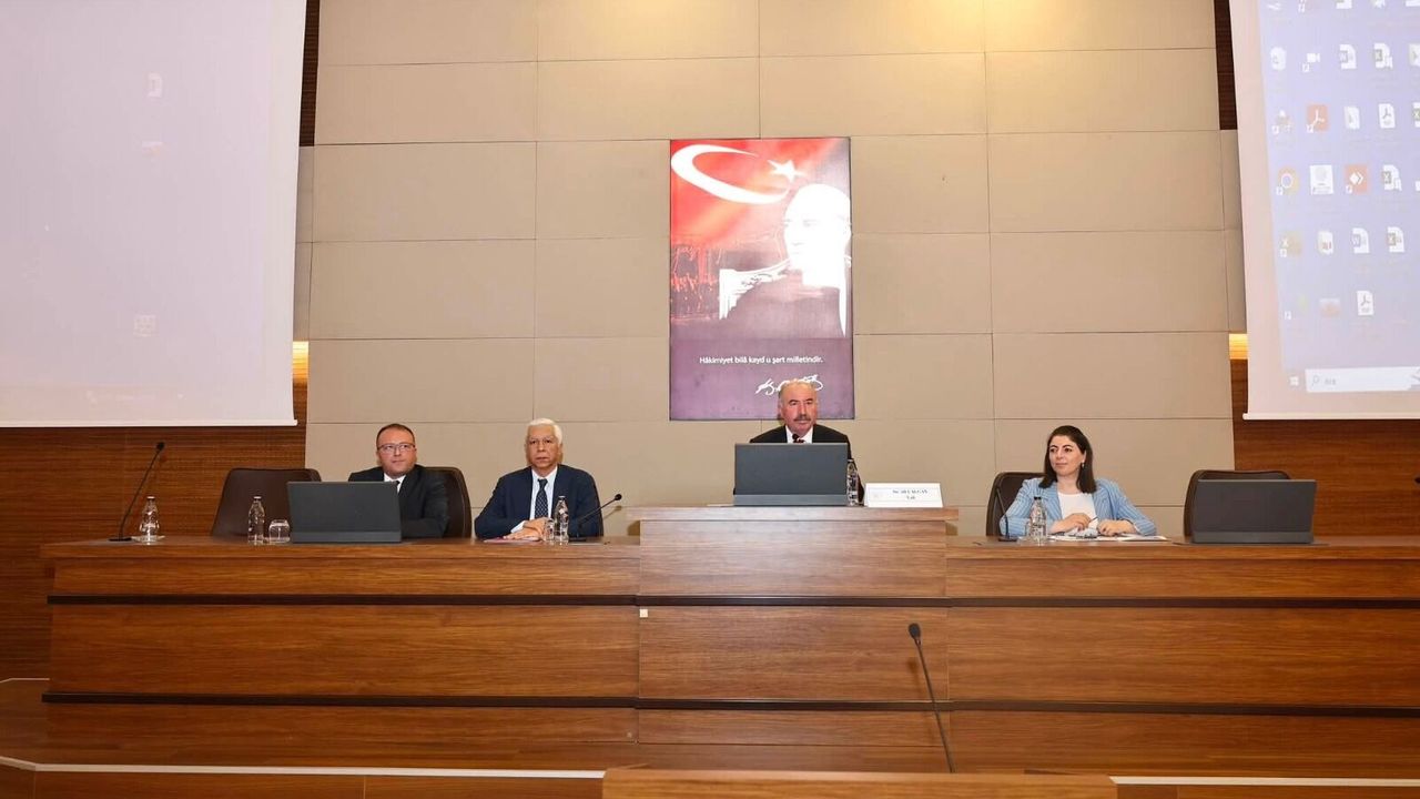 İl genelinde yürütülen  kamu projeleri görüşüldü