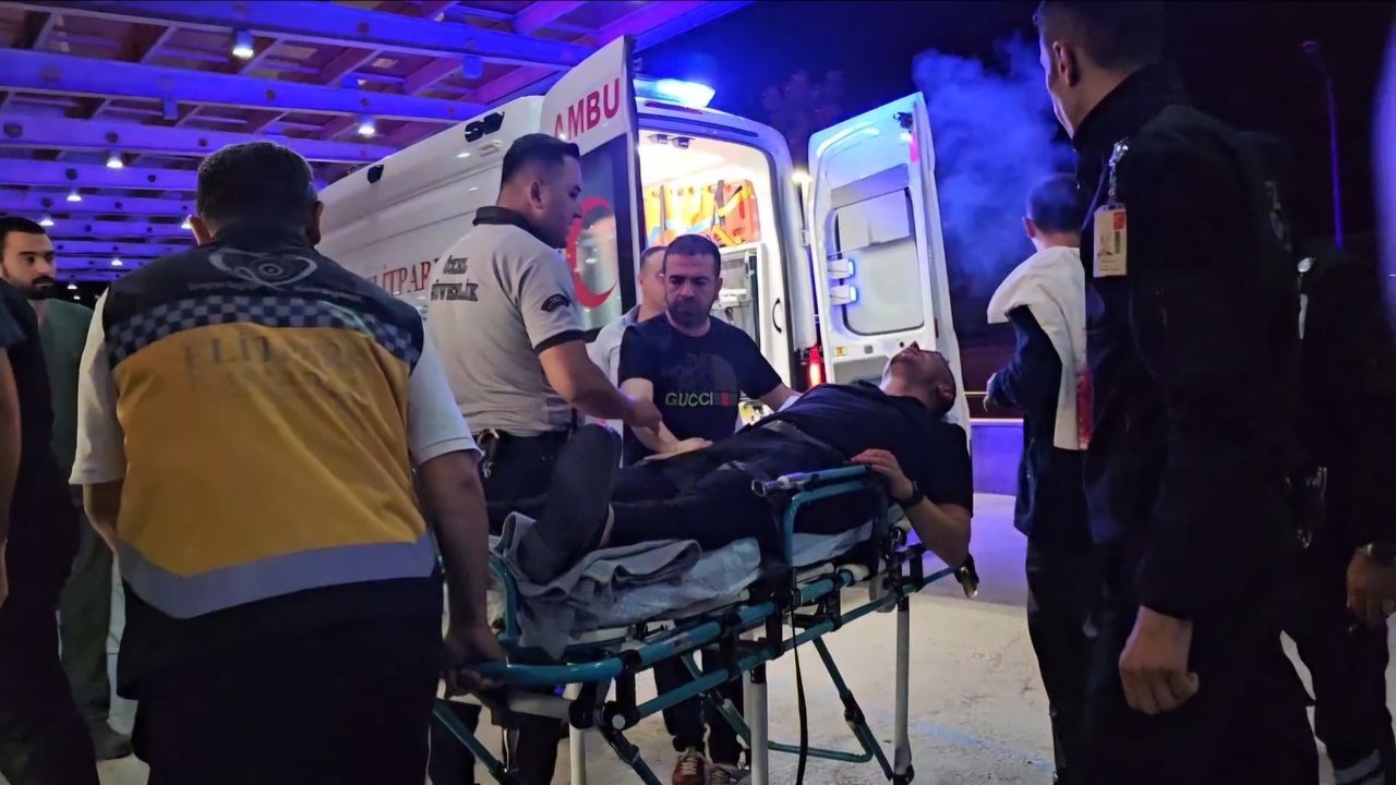 Düğün salonunda bıçaklı kavga: 2 yaralı