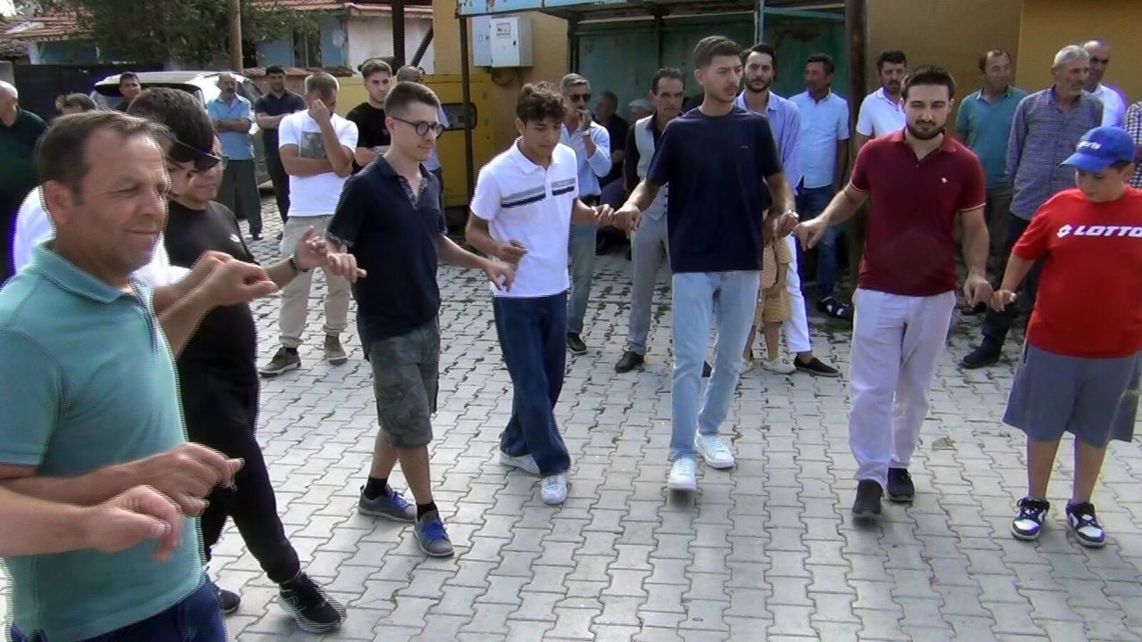 Çorum'da düğüne İtalyan damgası! Çiftetelli oynadılar